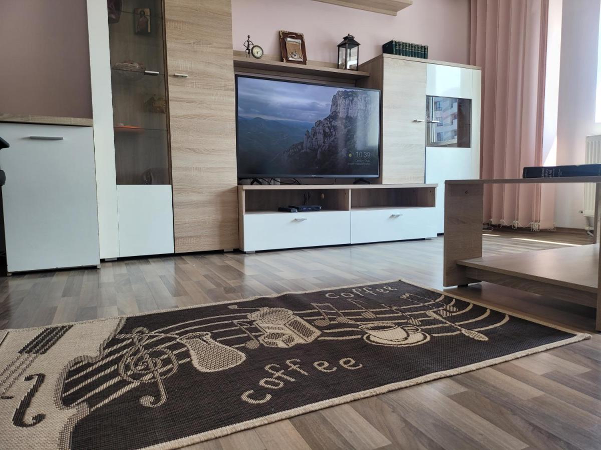 Quiet, Relaxing, Family Friendly Apartment Bucharest Luaran gambar