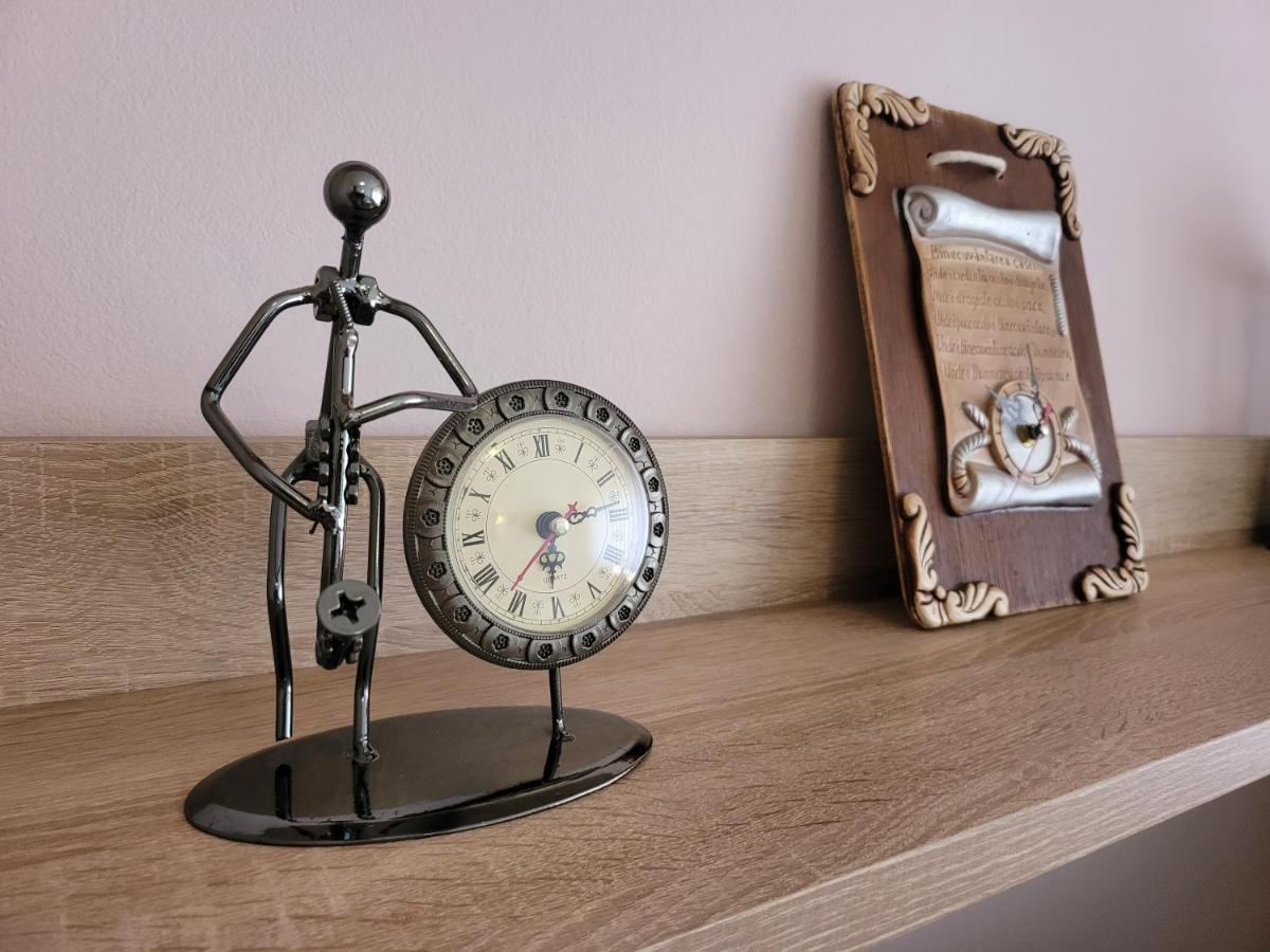 Quiet, Relaxing, Family Friendly Apartment Bucharest Luaran gambar