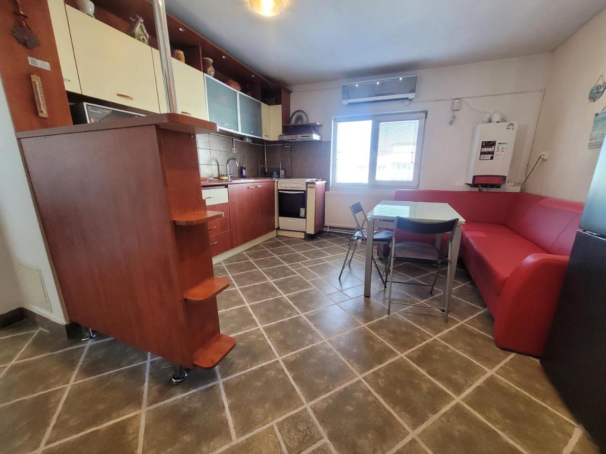 Quiet, Relaxing, Family Friendly Apartment Bucharest Luaran gambar