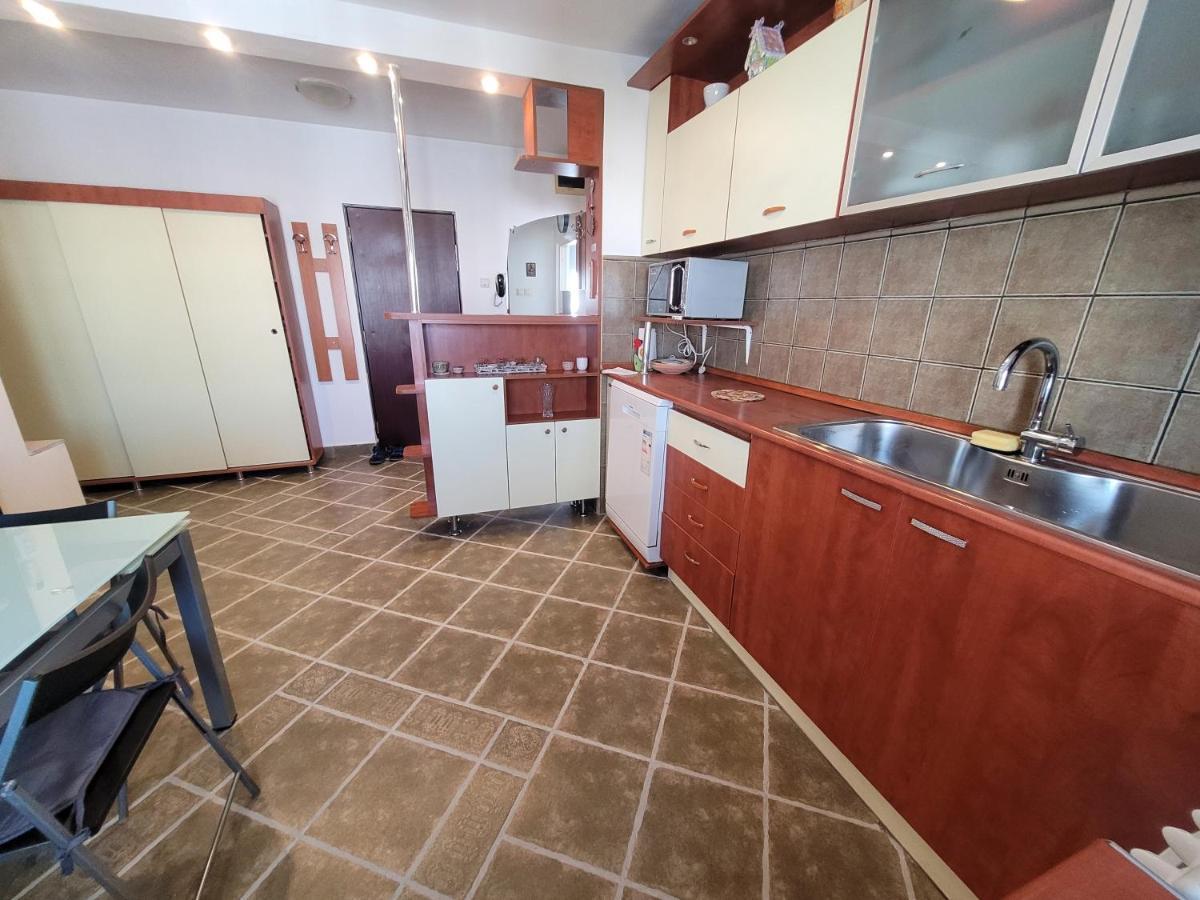 Quiet, Relaxing, Family Friendly Apartment Bucharest Luaran gambar