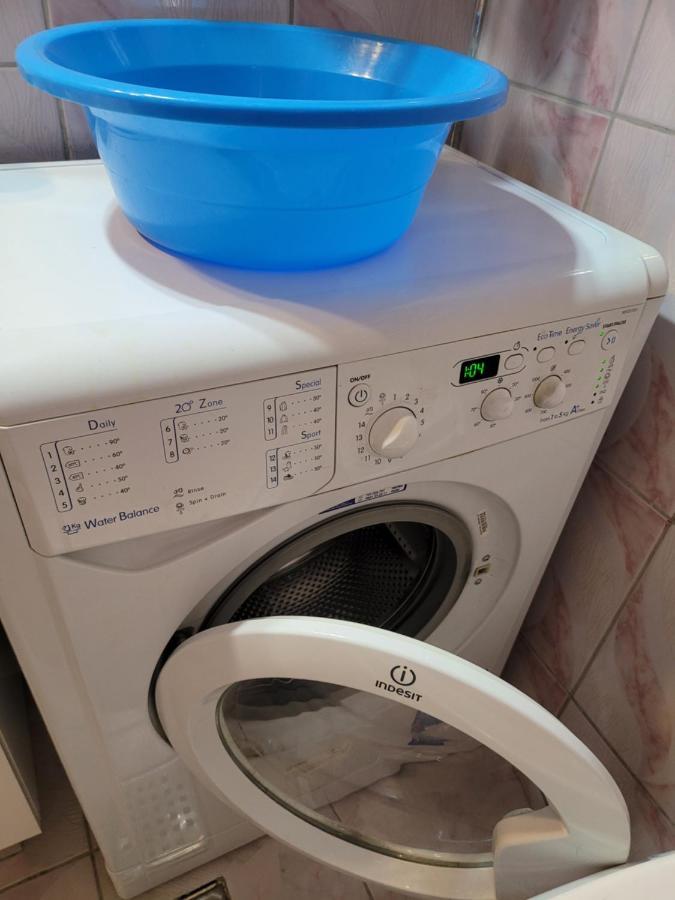 Quiet, Relaxing, Family Friendly Apartment Bucharest Luaran gambar