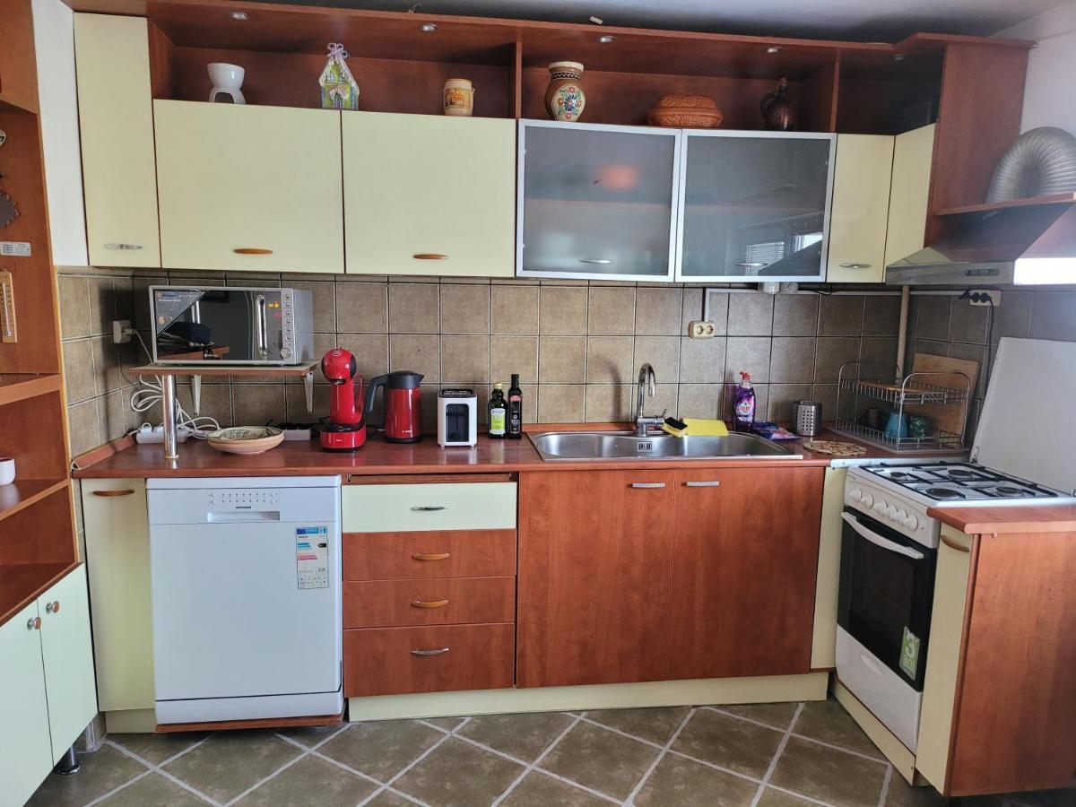 Quiet, Relaxing, Family Friendly Apartment Bucharest Luaran gambar