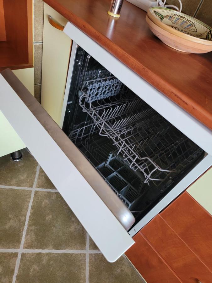 Quiet, Relaxing, Family Friendly Apartment Bucharest Luaran gambar