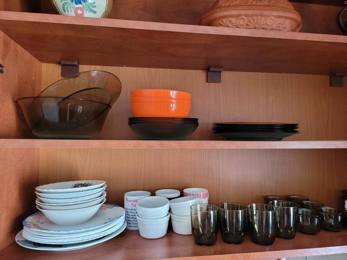 Quiet, Relaxing, Family Friendly Apartment Bucharest Luaran gambar