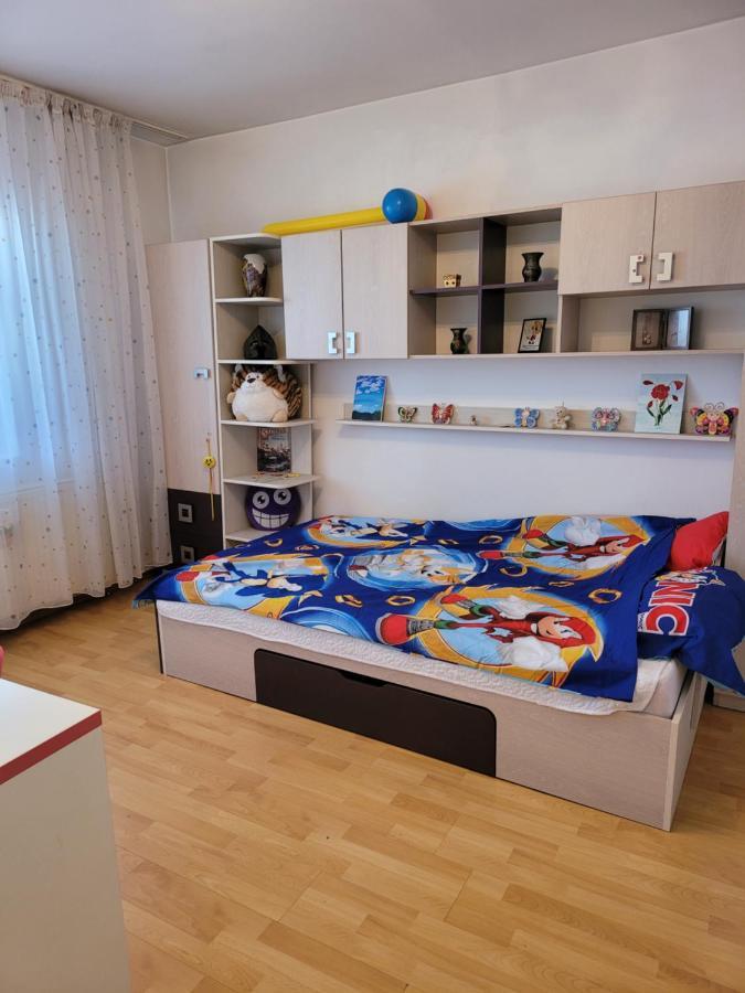 Quiet, Relaxing, Family Friendly Apartment Bucharest Luaran gambar